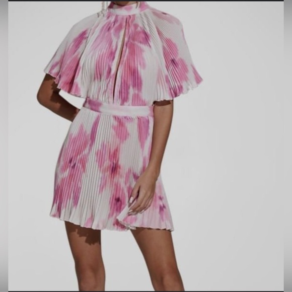 L'IDEE Pink Elite Flared-Sleeve Pleated Cutout Mini Dress NWT - Picture 1 of 8